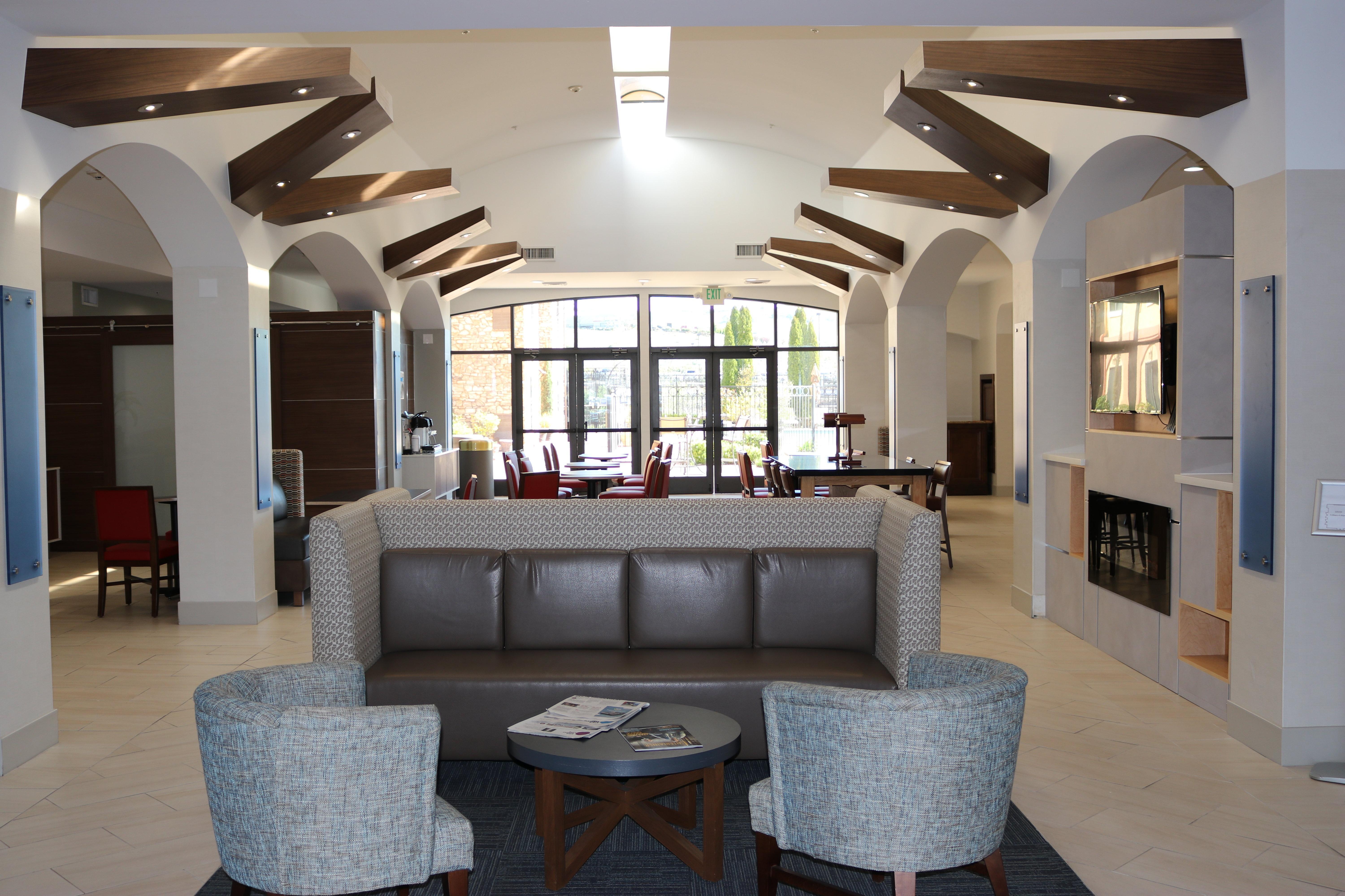 Holiday Inn Express Hotel & Suites El Dorado Hills By Ihg Екстериор снимка